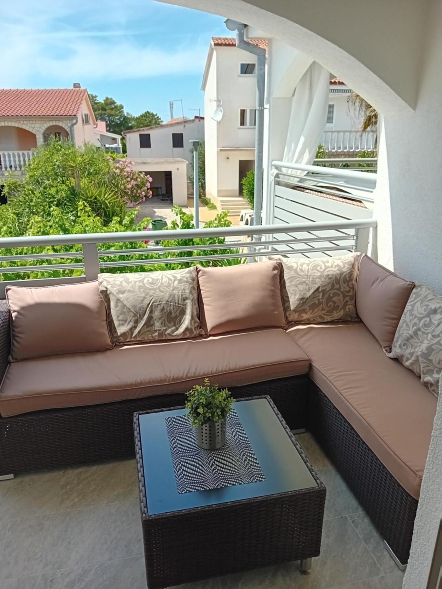 Apatmani Peternel Appartement Vir Buitenkant foto