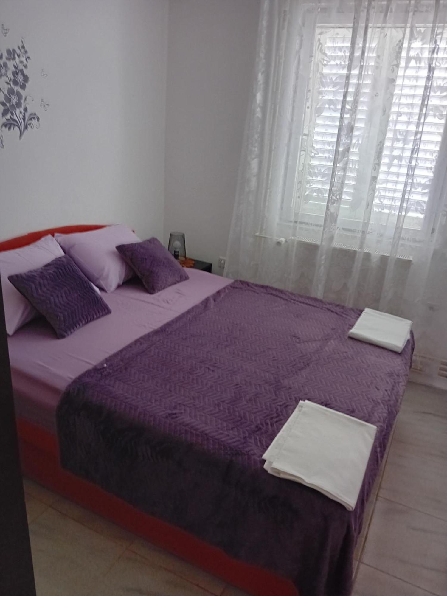 Apatmani Peternel Appartement Vir Buitenkant foto