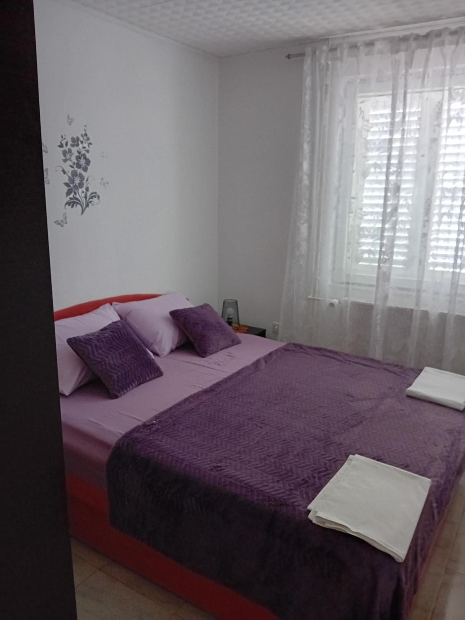 Apatmani Peternel Appartement Vir Buitenkant foto