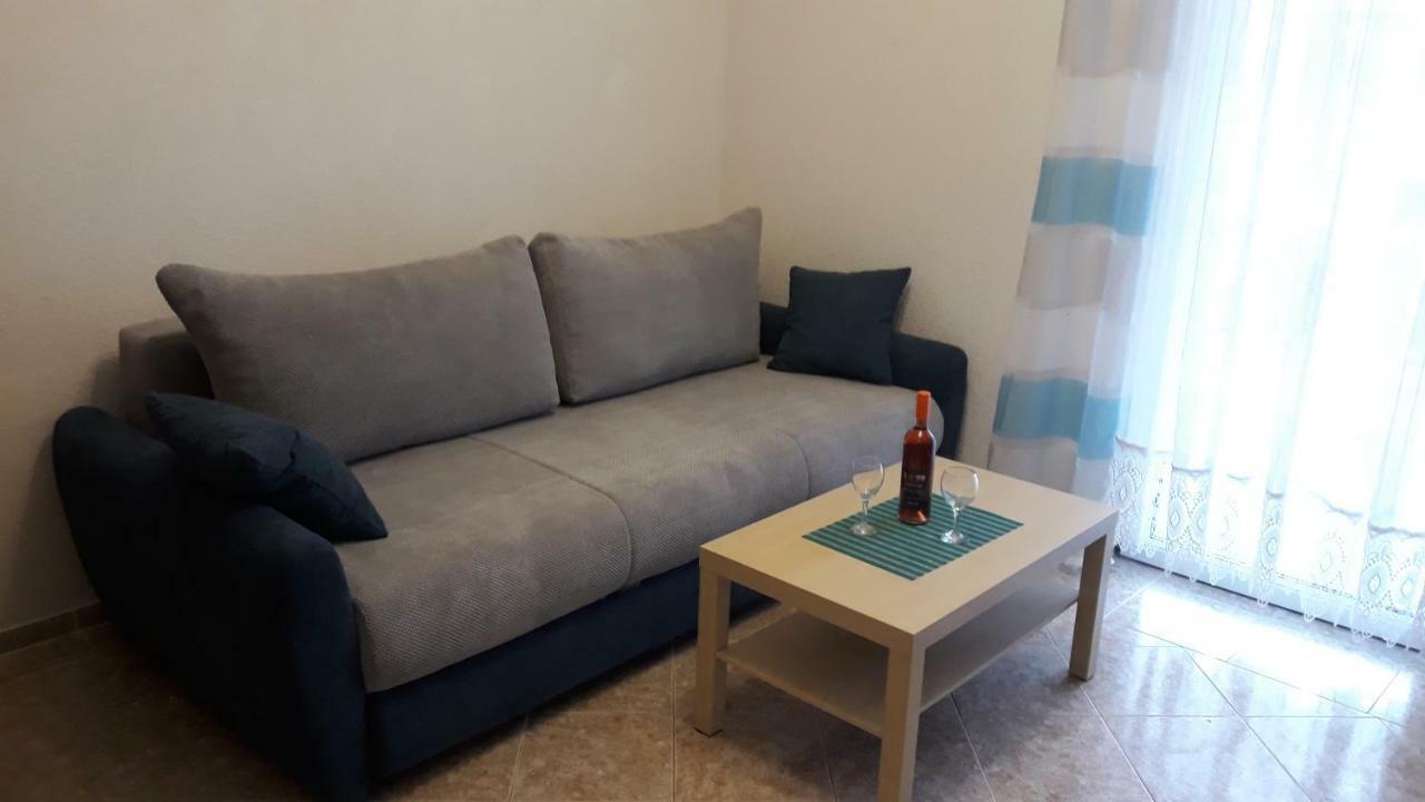 Apatmani Peternel Appartement Vir Buitenkant foto